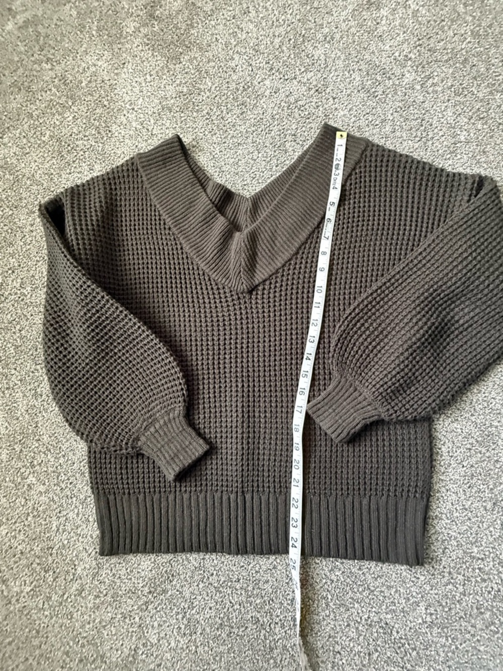 V-Neck Chunky Knit Sweater - Olive